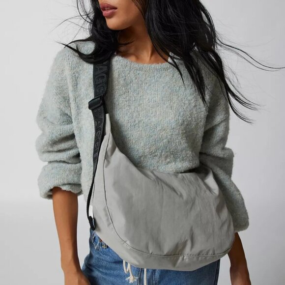 NWT Baggu Crescent Bag Medium - Grey - Picture 1 of 4